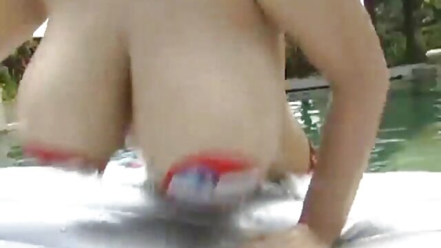a colega video adulto nacional de quarto adolescente apanhou a rata a devorar na Webcam.
